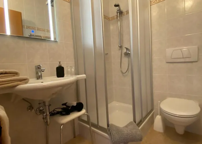 Fruhstuckspension Haus Ebersdorf Bed & Breakfast