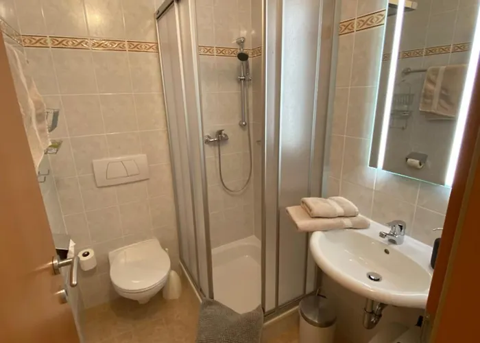 Fruhstuckspension Haus Ebersdorf Bed & Breakfast 3*