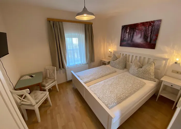 Fruhstuckspension Haus Ebersdorf Bed & Breakfast